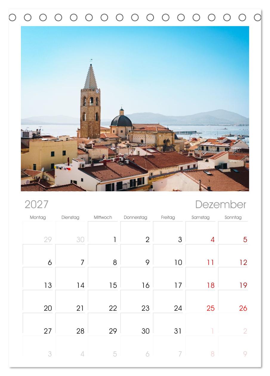 Sardinien. Schöne Landschaften und bunte Städte.
